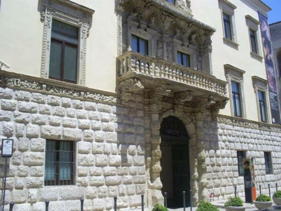 Casa Vacanza Dei Greci Barletta Exteriör bild